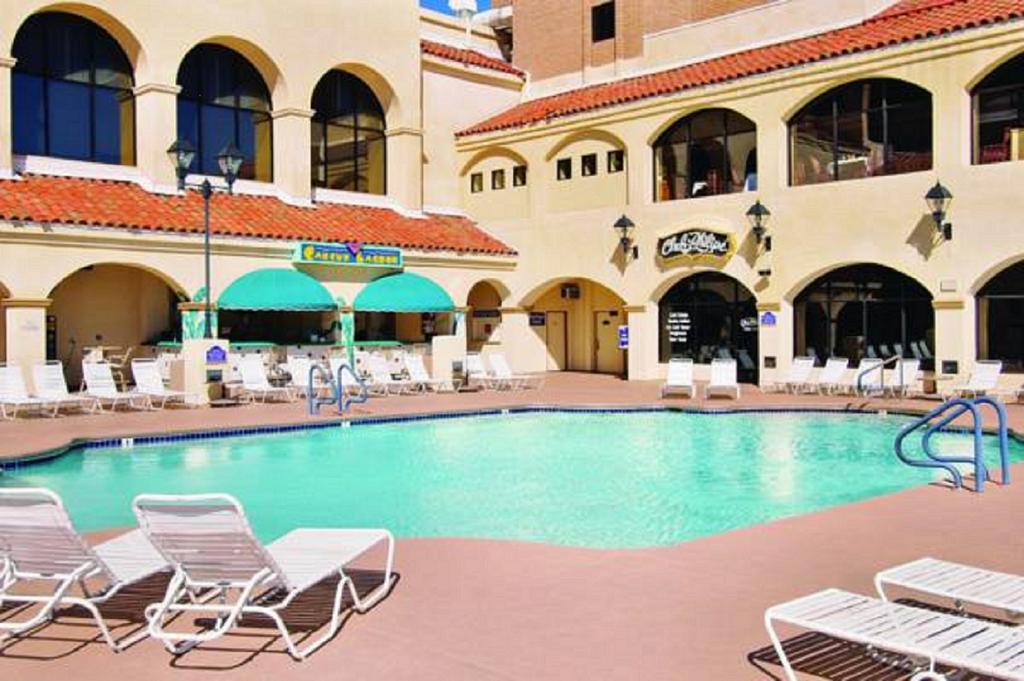 Harrah'S Laughlin Beach Resort & Casino Exterior photo